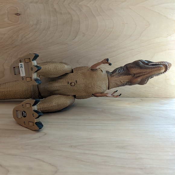 Discovery Kids Remote Control RC T Rex Dinosaur - Picture 10 of 17